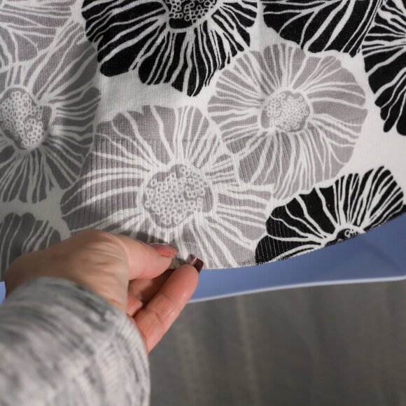 White Stag Size XL Grey/black/white floral pattern scoop neck button down cardig - Picture 8 of 11